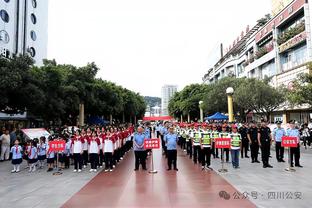 贾玲：喜欢张伟丽！锻炼时总问教练如果绑她一只手，我能不能打过