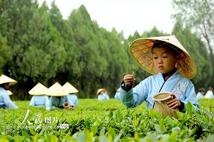 镜报：曼城欲签利兹联15岁新星，转会费将打破英国该年龄段纪录